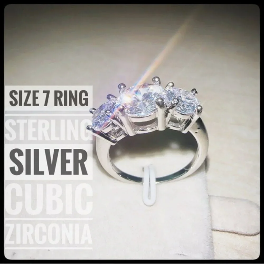 Silver Cubic Zirconia Ring 4 Carats - Picture 5 of 5